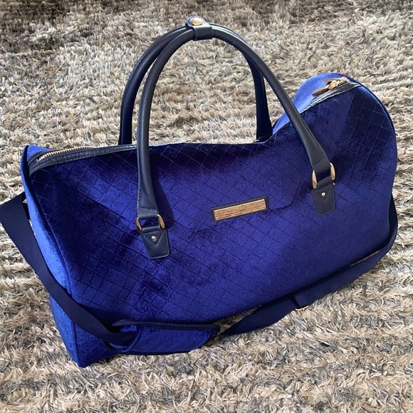 💙Large Luxury Weekend Duffle Bag💙 - Picture 2 of 11